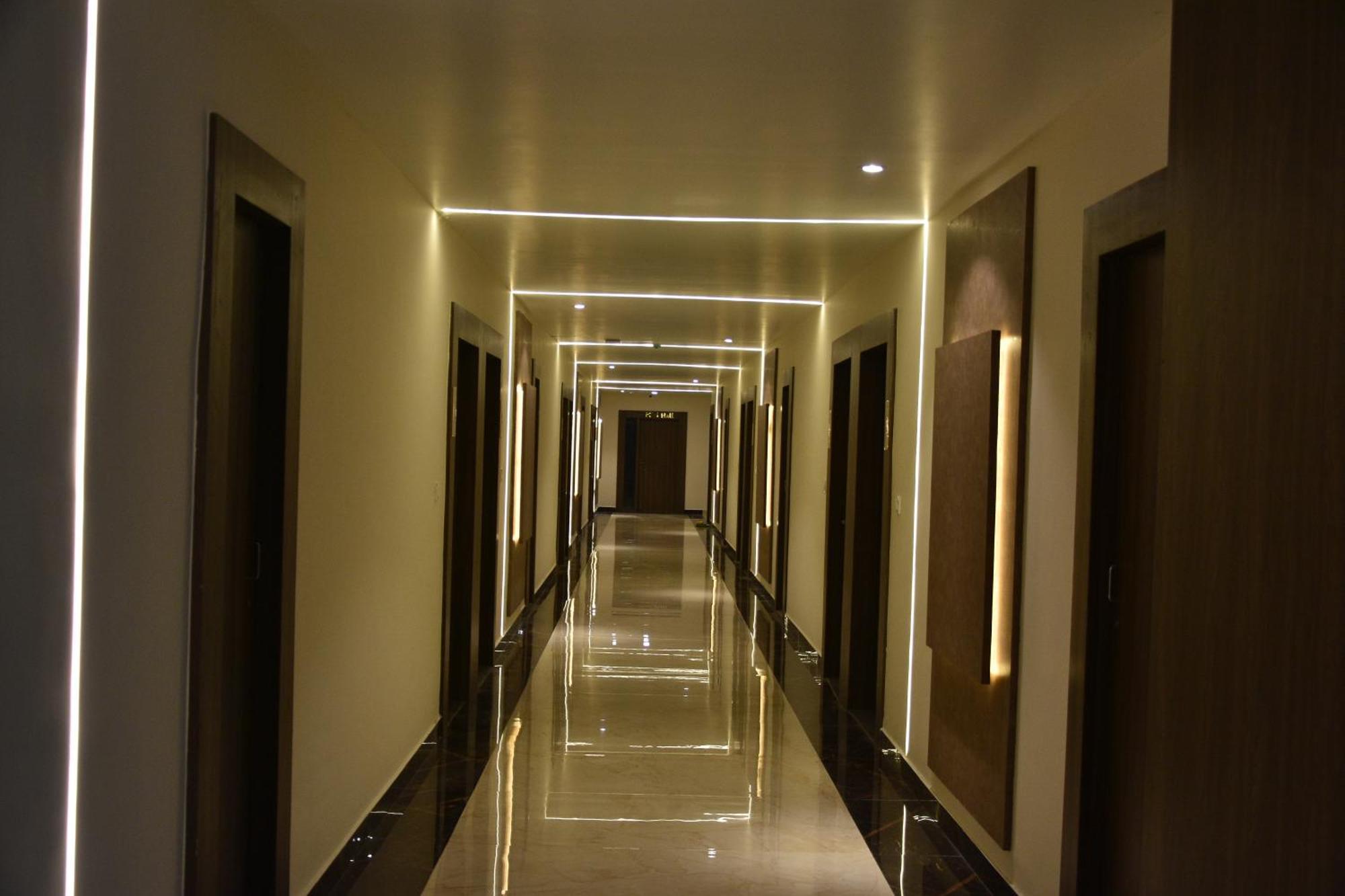 Silver Stone Park Resort, Kovilpatti Exteriér fotografie