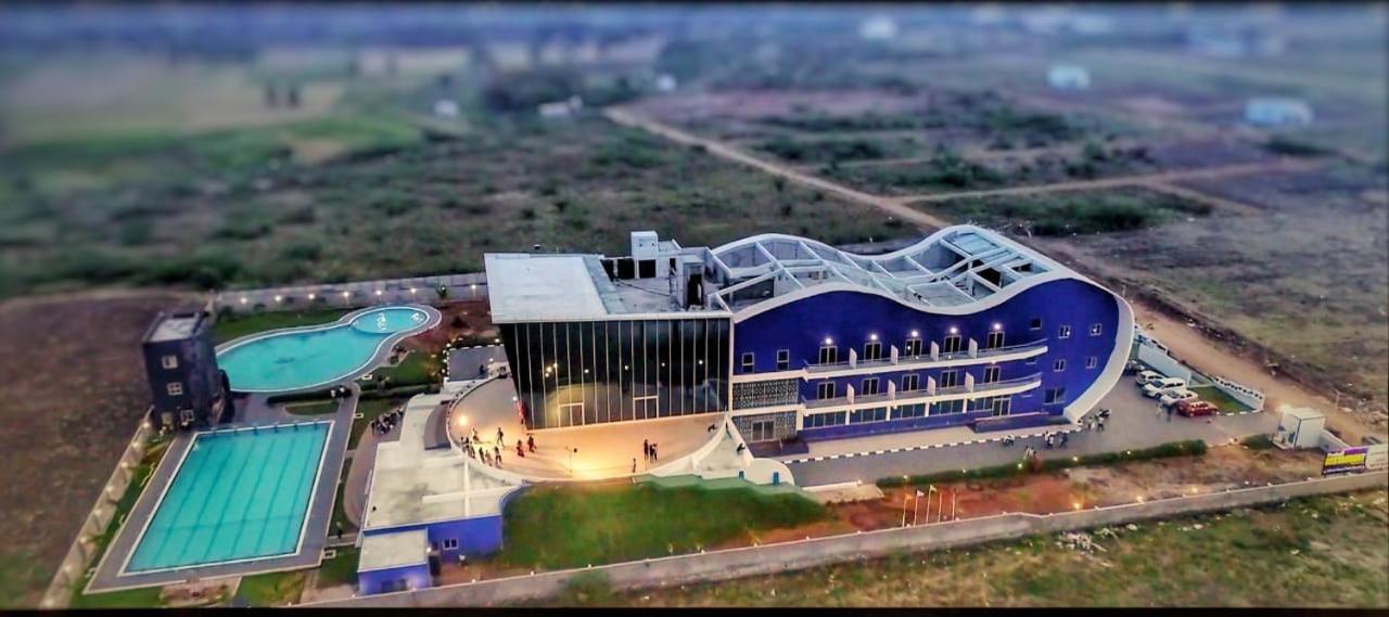 Silver Stone Park Resort, Kovilpatti Exteriér fotografie