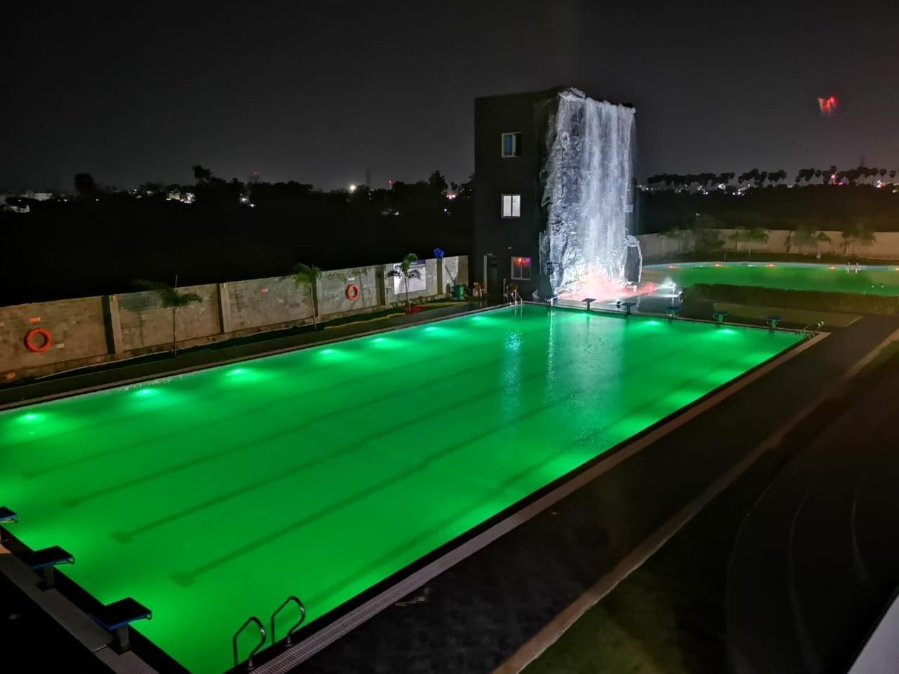Silver Stone Park Resort, Kovilpatti Exteriér fotografie